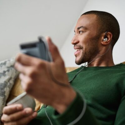 Sennheiser IE 900 Audiophile In-Ear Monitors – TrueResponse Transducers with X3R technology for Balanced Sound, Detachable Cable with Flexible Ear Hooks, Includes Balanced Cables, 2-Year Warranty