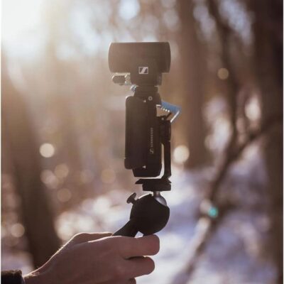 Sennheiser Pro Audio Sennheiser Professional MKE 200 + Mobile Kit, Directional On-Camera Microphone with Smartphone Clamp & Manfrotto PIXI Mini Tripod, 509256, Black