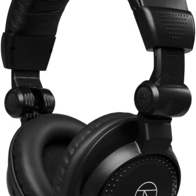 51JydpYngRL. AC SL1200 1774305390 3695 Focusrite Scarlett 4i4 4th Gen USB Interface with Software Suite, Bundle with TAPH100 Headphones, 2x H&A 10 XLR Microphone Cable and Pop Filter