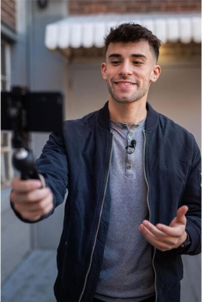 Sennheiser Pro Audio Sennheiser Professional MKE 200 + Mobile Kit, Directional On-Camera Microphone with Smartphone Clamp & Manfrotto PIXI Mini Tripod, 509256, Black