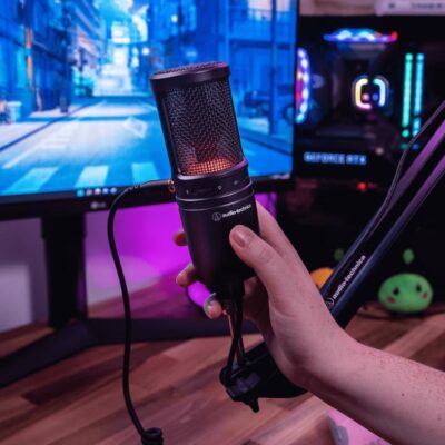 615SP9BtdgL. AC Audio-Technica AT2020USB-X Cardioid Condenser USB Microphone with Microphone Arm + Wind Screen Pop Filter + Cleaning Cloth (4 Items)