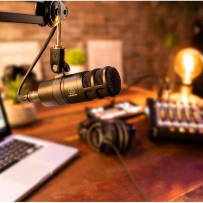 Audio-Technica AT2040 Hypercardioid Dynamic Podcast Microphone