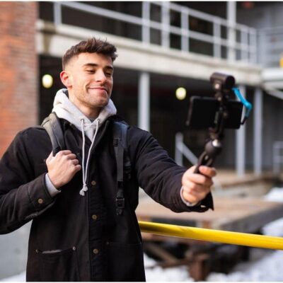 Sennheiser Pro Audio Sennheiser Professional MKE 200 + Mobile Kit, Directional On-Camera Microphone with Smartphone Clamp & Manfrotto PIXI Mini Tripod, 509256, Black