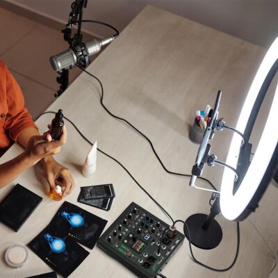 61Lv56VwssL. AC SL1200 Mackie ProFX6v3+ 6-Channel Professional Analog Mixer with USB, Onyx Mic Preamps, GigFX Effects Engine, and Bluetooth