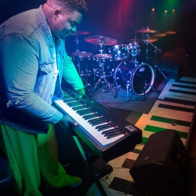 Roland RD-88 EX Stage Piano | 88-Note Keyboard with Expanded Sounds & Supreme Durability | SuperNATURAL Technology | ZEN-Core Engine with Over 3000 Onboard Sounds | Onboard Stereo Speakers