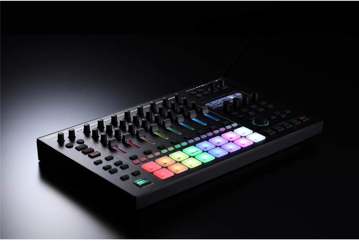 Roland MC-707 Groovebox Professional Music Production Workstation (MC-707), Standard