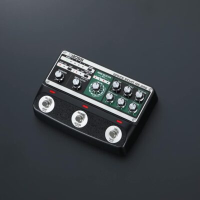 61uA7q8ynZL. AC SL1500 Boss RE-202 Space Echo Delay and Reverb Effects Bundle with Gearlux Power Supply, Instrument Cable, Patch Cable, and Picks