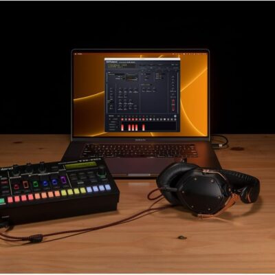 61uaAVc1NNL. AC SL1500 Roland TR-6S Rhythm Performer | Compact Drum Machine with Six Tracks of Authentic TR Sounds including TR-808, CR-78 & More | Large Preset Sample Library | Editable FM Sound Engine | Advanced Sequencer