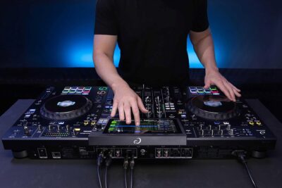 AlphaTheta XDJ-AZ 4-channel Digital DJ System