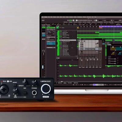 Yamaha 2-in/2-out USB-C Audio/MIDI Interface with 32-bit/192kHz Support, 2 combo Inputs, DSP-Powered Mixing/Effects, Steinberg Software Suite, Black URX22C