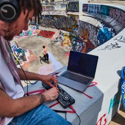 Hercules DJControl Starlight | Pocket USB DJ Controller with Serato DJ Lite, Touch-Sensitive Jog Wheels, Built-in Sound Card and Built-in Light Show