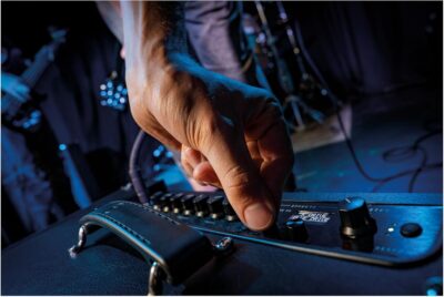 Blackstar ID:X-50 High Power Digital Combos 50W Guitar Amp with 4-Band EQ and Built-in Effects (Black)