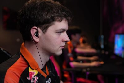 Sony INZONE E9 Wired in-Ear Monitor for Gaming, Tuned for FPS Games, Sound Isolating Earbuds, Comfortable Fit, Low Profile Design, 360 Spatial Sound, Case Included, Developed with Fnatic, Black