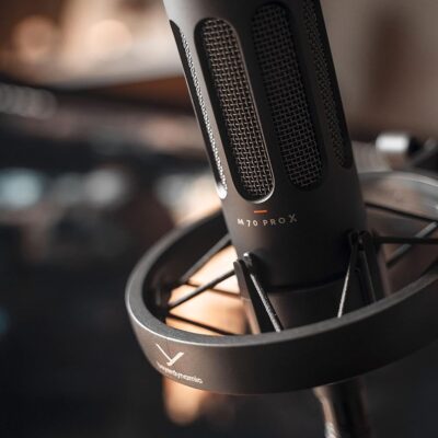 beyerdynamic M 70 PRO X Dynamic Broadcast Microphone for Streaming and podcasting with XLR Connector incl. pop Filter and Shock Mount