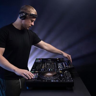 AlphaTheta XDJ-AZ 4-channel Digital DJ System