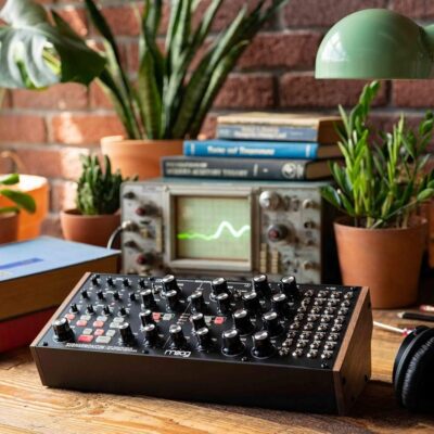 71HHdL2GU7L. AC SL1500 MOOG Subharmonicon Semi-Modular Analog Polyrhythmic Synthesizer with Dual Sequencer, MIDI, and Patch Bay