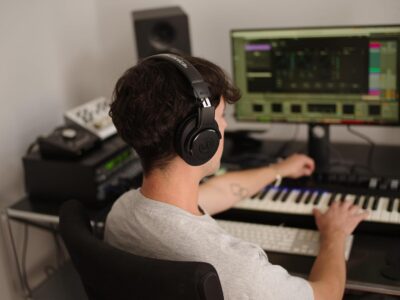 Audio-Technica ATH-M20x Professional Studio Monitor Headphones, Black