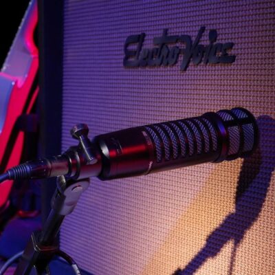 Electro-Voice RE320 Variable-D Dynamic Vocal and Instrument Microphone Bundle with SSM-BC10 Mic Shockmount (Black Matte) and BAI-2X Two-Section Broadcast Arm with Springs and XLR Cable, F.01U.120.616