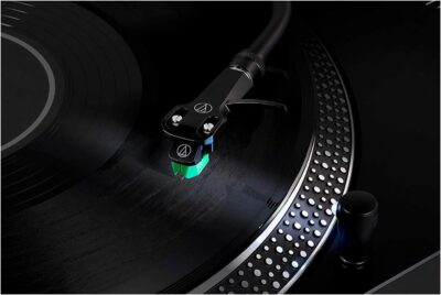 Audio-Technica AT-LP120XBT-USB-WH Wireless Direct-Drive Turntable (Analog, Wireless & USB), Fully Manual, 3 Speed, Convert Vinyl to Digital, Built-in Pre-Amp, White