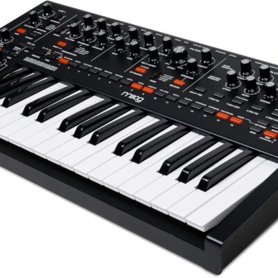 MOOG Messenger – Next-Gen Monophonic Analog Keyboard Synthesizer with 32 Keys, 64-Step Sequencer, 256 Presets and RES BASS Compensation