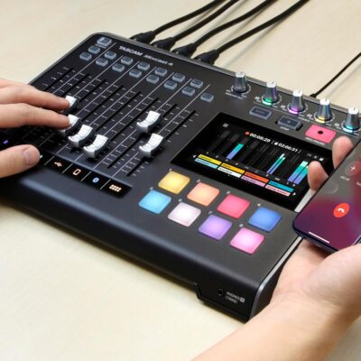 71dm KO3CoL. AC SL1500 1774247931 5106 TASCAM Mixcast 4 and Studio Headphones Bundle