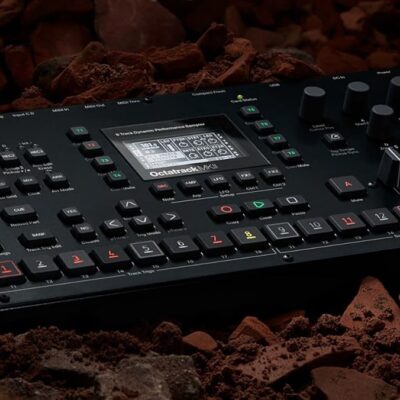 Elektron Octatrack MKII 8-track Performance Sampling Workstation/Sequencer – Black