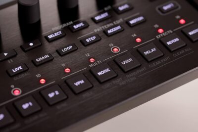 KORG drumlogue Hybrid Drum Machine (DRUMLOGUE)