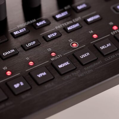 KORG drumlogue Hybrid Drum Machine (DRUMLOGUE)