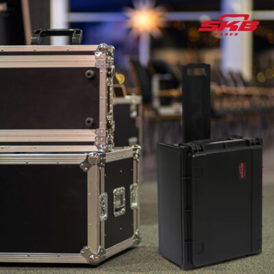 71lH1XOOugL. AC SL1500 SKB Studio Flyer Rack Case 4U – Durable Mobile Studio Solution with Injection Molded Shell, TSA Locks, and Wheels for Musicians, DJs, and Producers – Securely Transport and Protect Your Gear