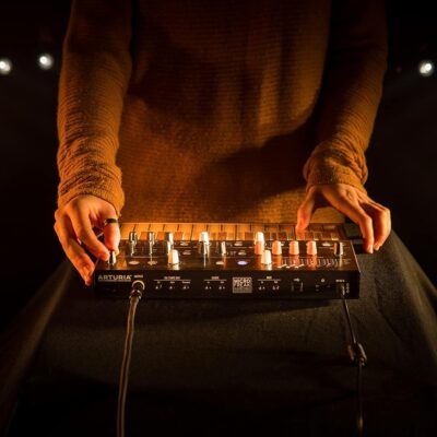 Arturia – MicroFreak Synthesizer Keyboard – 25-Key Hybrid Synth with PCB Keyboard, Wavetable & Digital Oscillators, Analog Filters