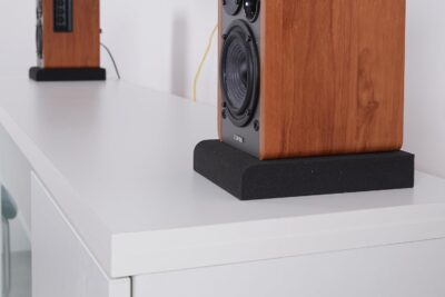 Sound Addicted – Studio Monitor Isolation Pads for 3-4.5 inches Small Speakers, Pair of 2 High Density Dampening Acoustic Stands Foam which Fits Most Bookshelfs and Desktops | SMPad 4