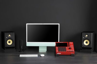 Sound Addicted – Ergonomic Stand for MPC ONE+ | 25° Tilt Reduces Neck and Back Pain During Your Beat Production