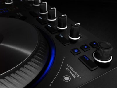 Native Instruments Traktor Kontrol S4 Mk3 DJ Controller (25221)