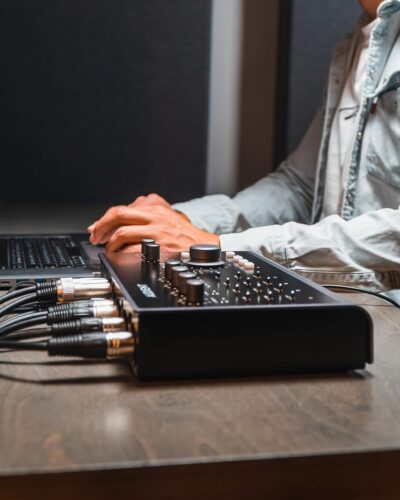 71x68xcrYL. AC SL1500 Audient iD44 MKII USB Audio Interface