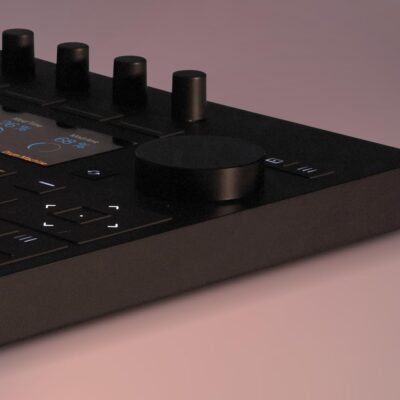 Ableton Push 3 Standalone Workstation w/ 64 MPE pads, Audio Interface and 256GB SSD HD