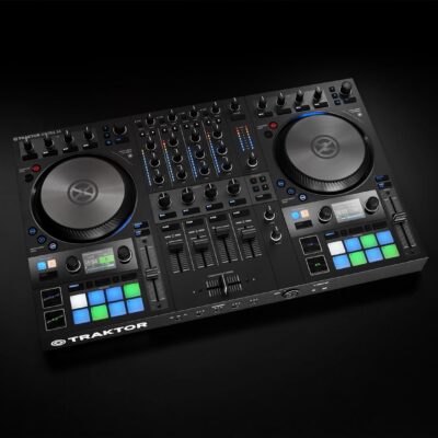 Native Instruments Traktor Kontrol S4 Mk3 DJ Controller (25221)