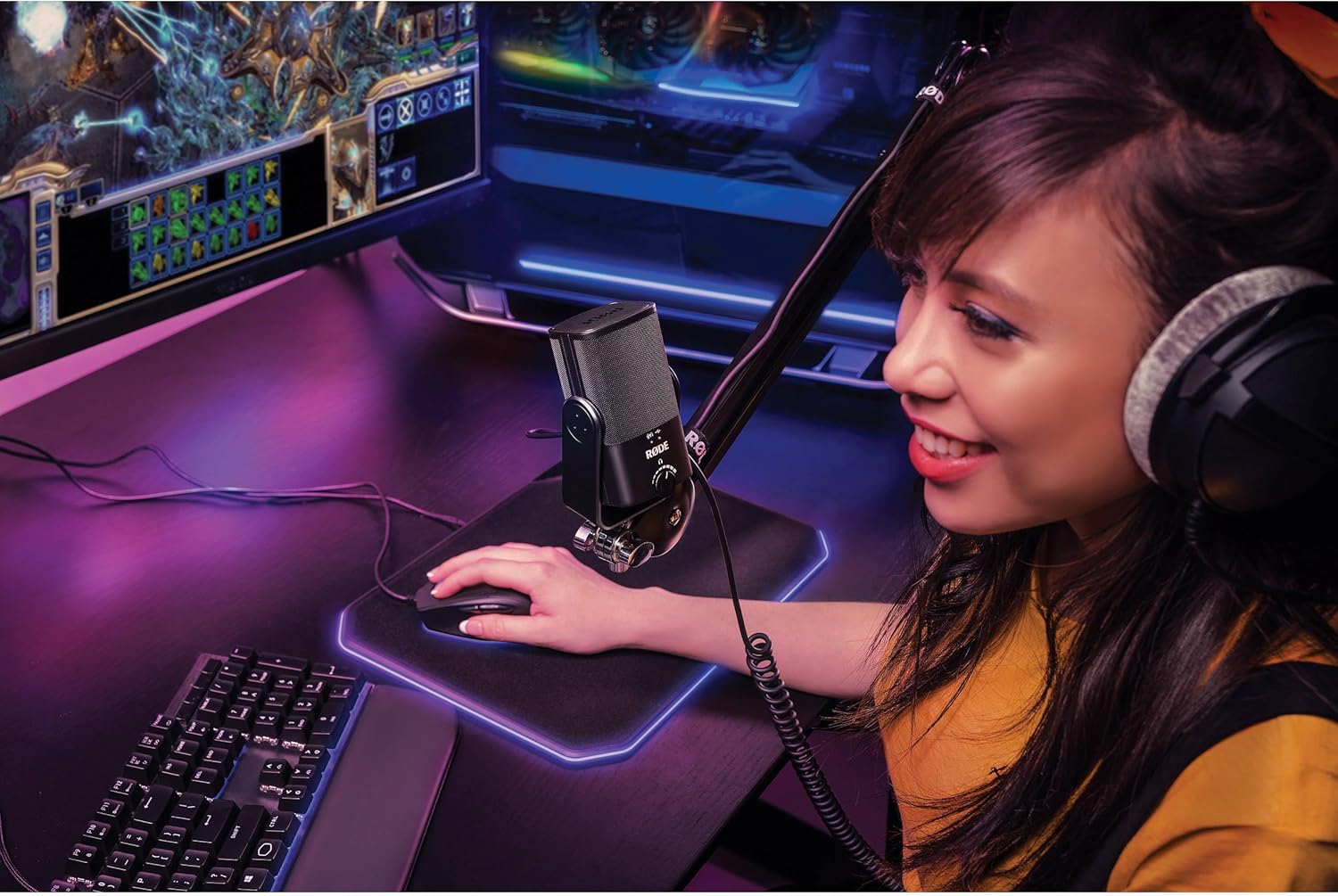 Rode NT-USB Mini USB Microphone for Podcasting, Streaming, Gaming and Vocal Recording with Rode SC17 USB-C to USB-C Cable (5)