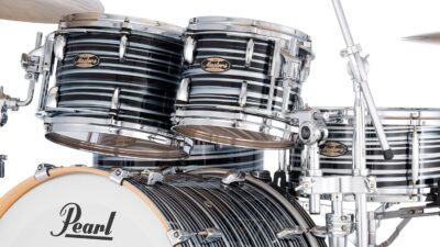 Pearl Masters Maple Pure 4-PC Shell Pack Black Oyster Swirl Custom Lacquer Custom Lacquer with R2 Air 12mm Vertical Tom Mount (Cymbals and Hardware Not Included)