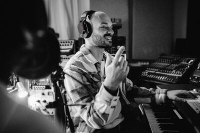 81CeB1E6T0L. AC SL1500 Austrian Audio – Hi-X60 Professional Closed-Back Over-Ear Headphones