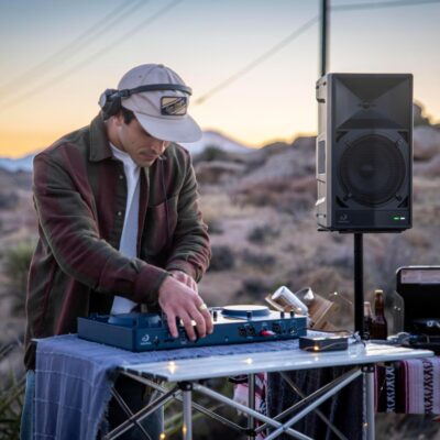 81I6VX8ZUJL. AC SL1500 AlphaTheta OMNIS-Duo Portable All-in-One Battery Powered DJ Controller