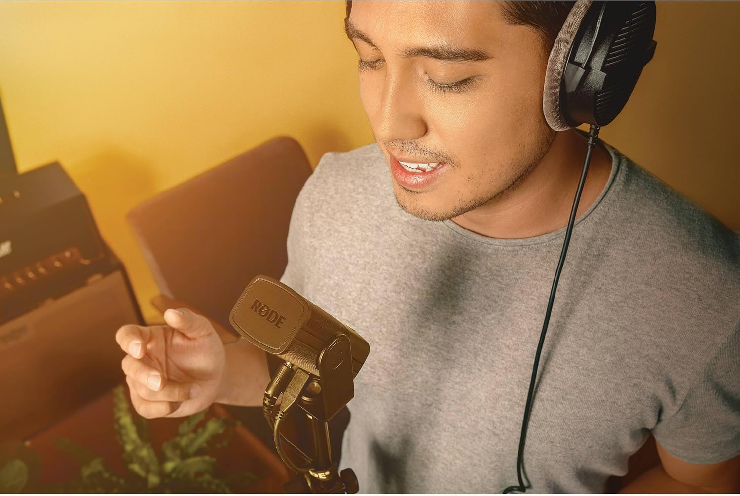 Rode NT-USB Mini USB Microphone for Podcasting, Streaming, Gaming and Vocal Recording with Rode SC17 USB-C to USB-C Cable (5)