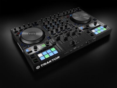 Native Instruments Traktor Kontrol S4 Mk3 DJ Controller (25221)
