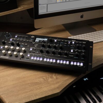 81PZQlgGHoL. AC SL1500 Korg WaveState Wave Sequencing Synthesizer 37-Key w/ 64 Stereo Voices and Gigabytes of Samples