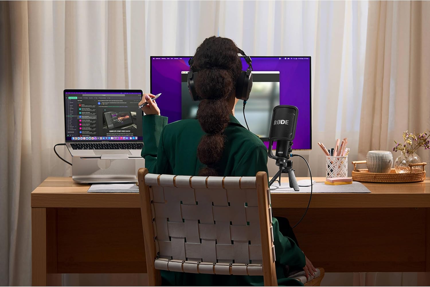 Rode NT-USB+ Versatile Studio-Quality USB Microphone with StreamEye Microphone Boom Arm and Polishing Cloth