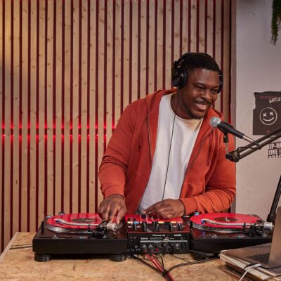 Pioneer DJ DJM-S5 2-channel Mixer for Serato DJ,Red/Black