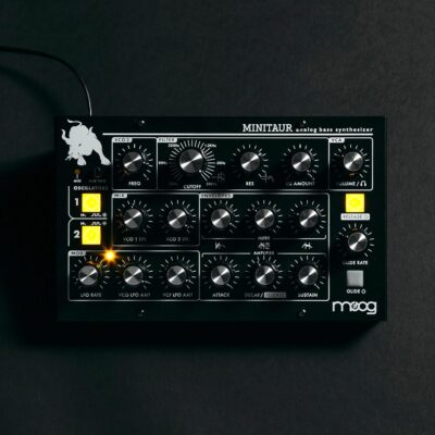 MOOG Minitaur – Analog Bass Synthesizer Module with Headphone Amp, 128 Presets, Software Editor