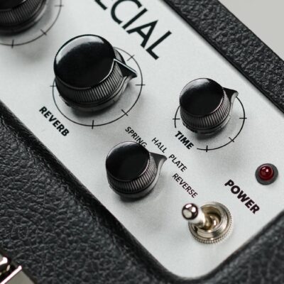 Electro-Harmonix Dirt Road Special 40-Watt Combo Guitar Amp