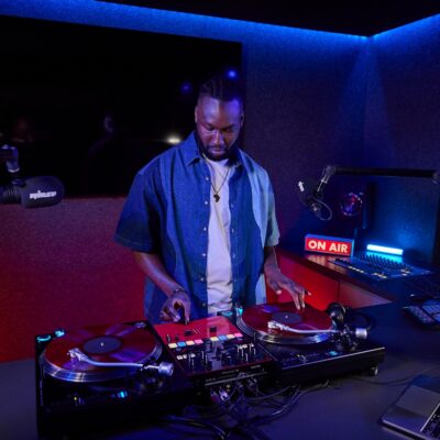 Pioneer DJ DJM-S5 2-channel Mixer for Serato DJ,Red/Black