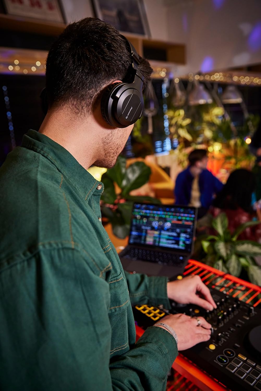 Pioneer DJ DDJ-FLX4 2-deck Rekordbox and Serato DJ Controller – Graphite