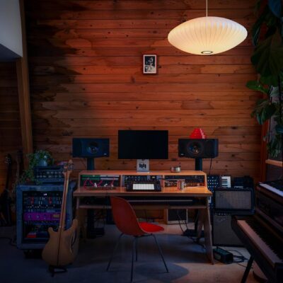 Ableton Push 3 Standalone Workstation w/ 64 MPE pads, Audio Interface and 256GB SSD HD